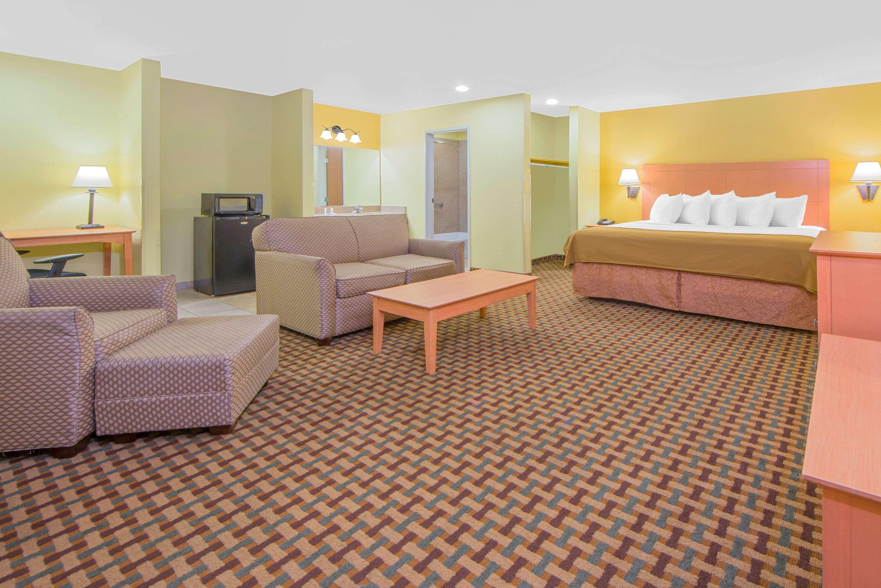 Days Inn By Wyndham Lubbock South Exterior foto