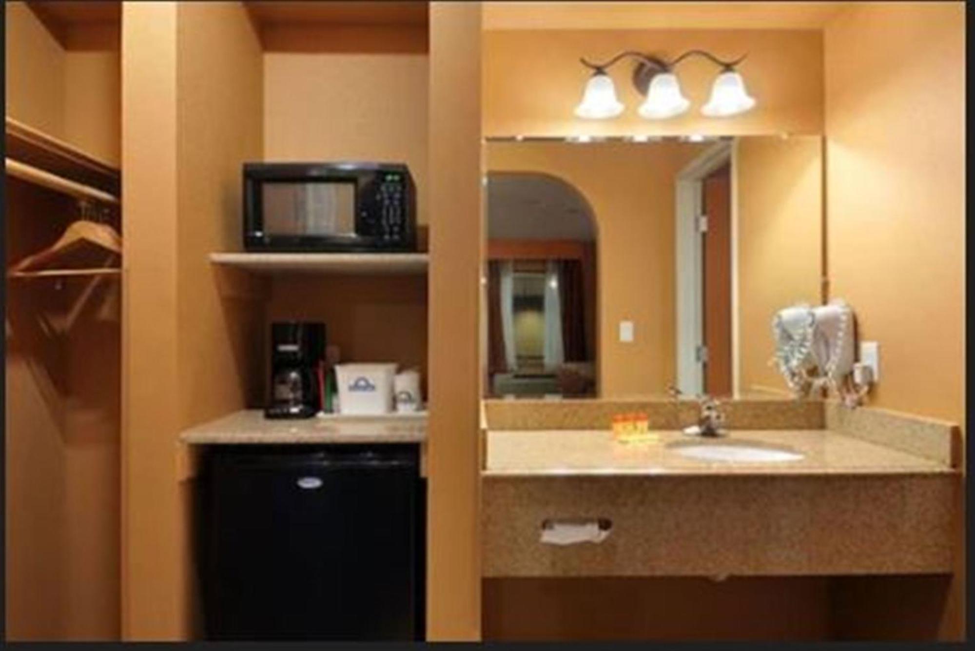 Days Inn By Wyndham Lubbock South Habitación foto